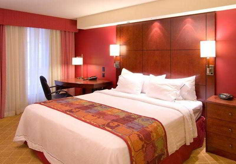 Hotel Salt Sandy